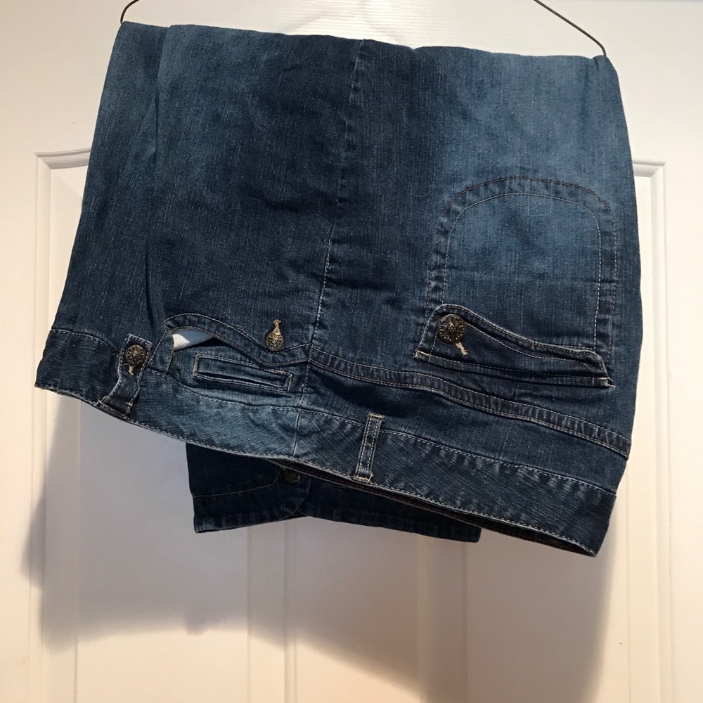 West Port women Jean capri’s